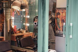Les secrets du dressing des célébrités françaises